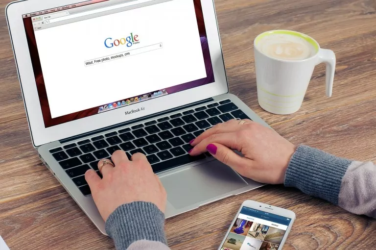 ESTUDIAR INGLÉS GRATIS Y CON NATIVOS POR INTERNET ESTUDIAR INGLÉS GRATIS Y CON NATIVOS POR INTERNET